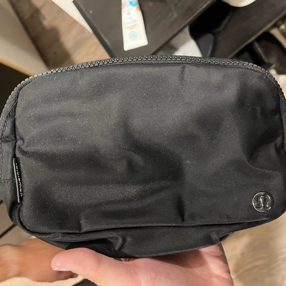 Black Lululemon Belt Bag